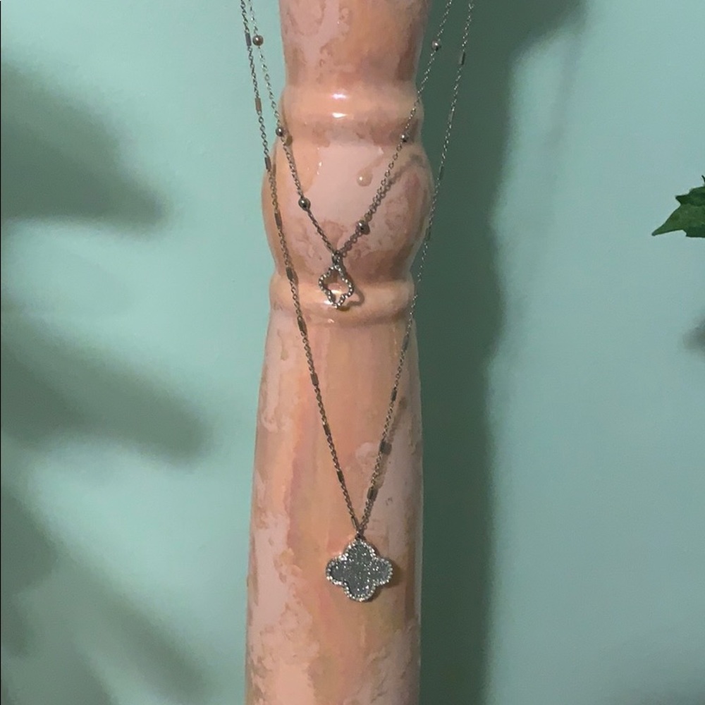 Double chain necklace